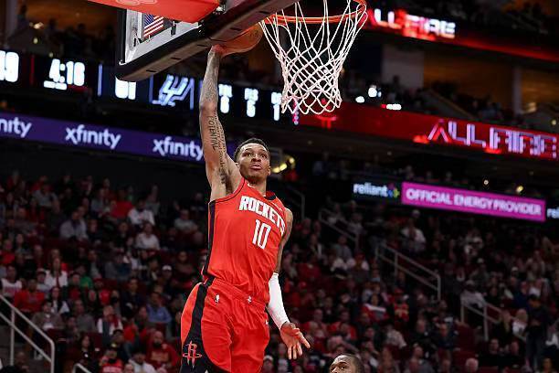 kaiyun-连续两场稳定输出！火箭锋线新星总算是摆脱了之前的阴霾状态了？