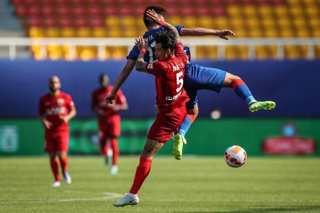 开云APP-【侧记】时空在变换德比在变味 根宝门派师兄弟比武